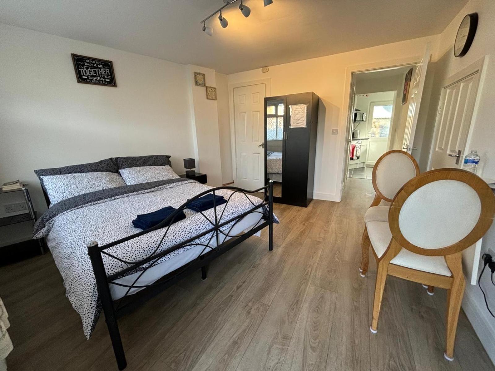 Modern & Cozy Gem - 10Min To City Center - Parking York Eksteriør bilde